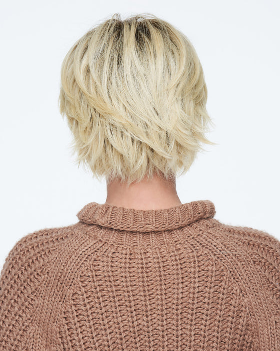 FLIRTING WITH FASHION